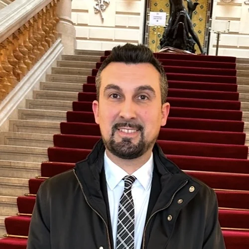 Mickaël Benmerabet, Chauffeur VTC à Lyon
